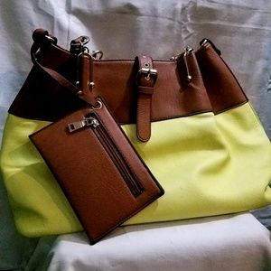 Woman's 3 piece Leather Handbag